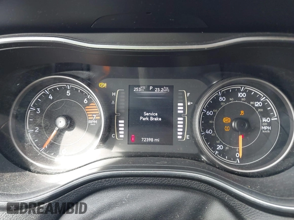 2019 Jeep Cherokee Latitude Plus with VIN 1C4PJLLB4KD403310, listed as a IAAI auction lot 41691832 with 72,398 mi miles. Bid and sale history available at carsss.com. Image 7.