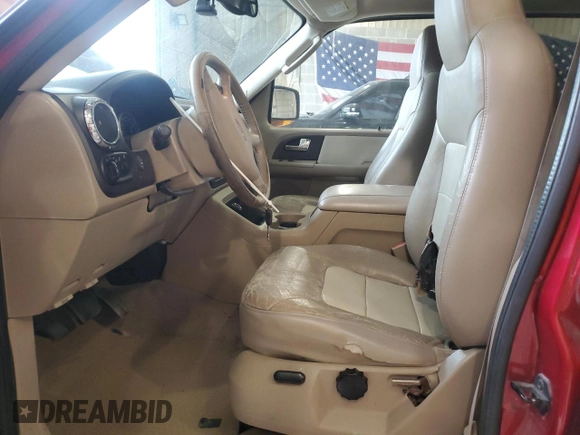 2005 Ford Expedition Eddie Bauer z VIN 1FMFU18535LA64541, wystawiony jako Copart lot #50811075 z przebiegiem 216 979 mil mil oraz Szkoda całkowita • Salvage title. Historia ofert i sprzedaży dostępna na DreamBid. Obrazek 7.