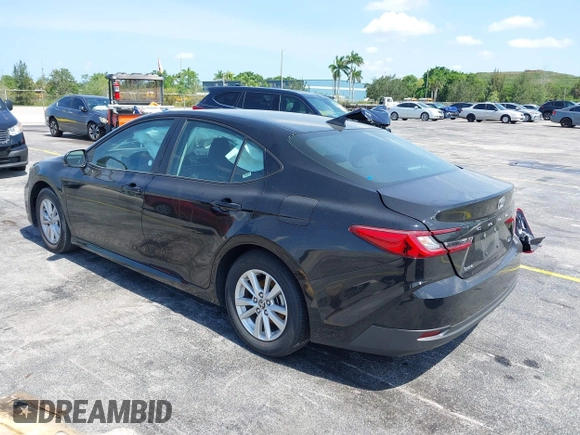 2025 Toyota Camry LE z VIN 4T1DAACK5SU071607, wystawiony jako IAAI lot #42377715 z przebiegiem Nie podano mil oraz . Historia ofert i sprzedaży dostępna na DreamBid. Obrazek 3.