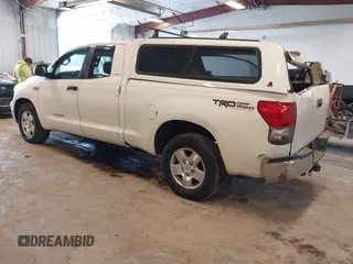 2008 Toyota Tundra z VIN 5TBBV54188S502587, wystawiony jako IAAI lot #41955396 z przebiegiem 155 718 mil mil oraz . Historia ofert i sprzedaży dostępna na DreamBid. Obrazek 3.