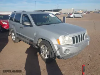 2006 Jeep Grand Cherokee Laredo with VIN 1J4HR48N46C309827, listed as a IAAI auction lot 41478173 with 179,278 mi miles. Bid and sale history available at carsss.com. Image 1.