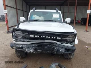 2024 Ford Bronco Outer Banks with VIN 1FMDE8BH4RLA69172, listed as a IAAI auction lot 41526087 with 24,467 mi miles. Bid and sale history available at carsss.com. Image 12.