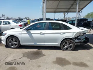 2020 Volkswagen Jetta S z VIN 3VWCB7BU8LM008555, wystawiony jako IAAI lot #41986229 z przebiegiem 54 251 mil mil oraz . Historia ofert i sprzedaży dostępna na DreamBid. Obrazek 14.