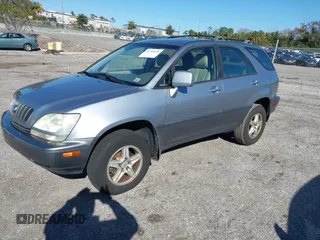 2002 Lexus RX 300 with VIN JTJGF10U620143525, listed as a IAAI auction lot 41292618 with 178,489 mi miles and . Bid and sale history available at carsss.com. Image 2.