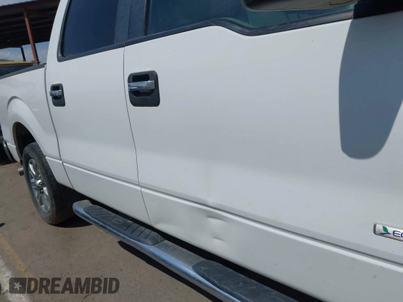2014 Ford F-150 XL with VIN 1FTFW1CT8EKF55164, listed as a IAAI auction lot 42111483 with 233,166 mi miles. Bid and sale history available at carsss.com. Image 20.