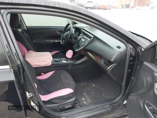 2014 Toyota Avalon Limited z VIN 4T1BK1EB3EU132555, wystawiony jako IAAI lot #41883284 z przebiegiem 263 238 mil mil oraz . Historia ofert i sprzedaży dostępna na DreamBid. Obrazek 5.