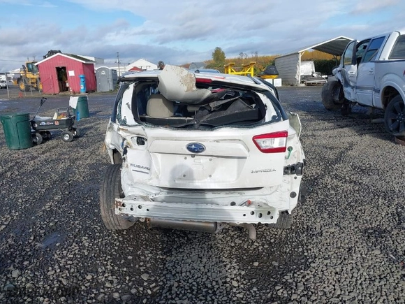 2018 Subaru Impreza with VIN 4S3GTAA62J3742382, listed as a IAAI auction lot 40836283 with 69,574 mi miles. Bid and sale history available at carsss.com. Image 15.