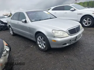 2002 Mercedes-Benz S-Class 5.0L with VIN WDBNG75J32A241980, listed as a IAAI auction lot 41971627 with 160,634 mi miles. Bid and sale history available at carsss.com. Image 1.