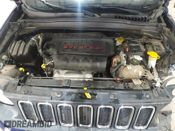 2017 Jeep Renegade Latitude z VIN ZACCJABB2HPG25231, wystawiony jako Copart lot #50335575 z przebiegiem 127 527 mil mil oraz Szkoda całkowita • Salvage title. Historia ofert i sprzedaży dostępna na DreamBid. Obrazek 11.