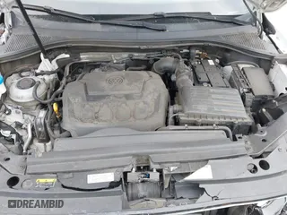 2018 Volkswagen Tiguan SEL with VIN 3VV3B7AX9JM090342, listed as a IAAI auction lot 41895823 with 98,400 mi miles. Bid and sale history available at carsss.com. Image 10.
