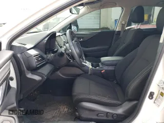 2023 Subaru Legacy Premium z VIN 4S3BWAD66P3010178, wystawiony jako Copart lot #56710865 z przebiegiem 16 746 mil mil oraz Szkody całkowita. Historia ofert i sprzedaży dostępna na DreamBid. Obrazek 7.