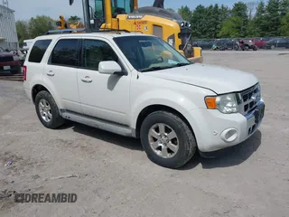 2010 Ford Escape Limited с VIN 1FMCU9EGXAKC61911, выставлен на аукционе IAAI как лот 42249833 с пробегом 125 219 миль миль и . История ставок и продаж доступна на DreamBid. Изображение 1.
