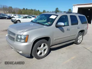 2008 Chevrolet Tahoe LTZ z VIN 1GNFK13068J226644, wystawiony jako IAAI lot #41803779 z przebiegiem 246 061 mil mil oraz . Historia ofert i sprzedaży dostępna na DreamBid. Obrazek 2.