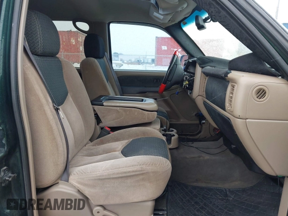 2004 Chevrolet Avalanche Z66 with VIN 3GNEC12T24G178494, listed as a IAAI auction lot 41582325 with 145,485 mi miles and . Bid and sale history available at DreamBid. Image 5.