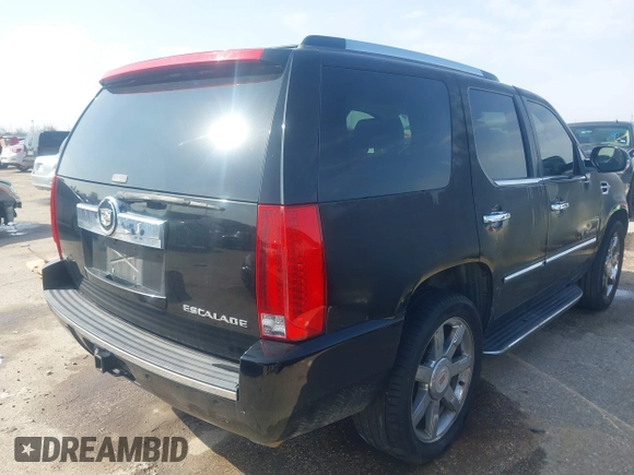 2009 Cadillac Escalade z VIN 1GYFC23299R226115, wystawiony jako IAAI lot #41563489 z przebiegiem 201 924 mil mil oraz . Historia ofert i sprzedaży dostępna na DreamBid. Obrazek 4.