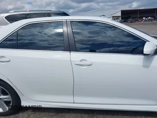 2013 Toyota Camry L with VIN 4T1BF1FK1DU671578, listed as a IAAI auction lot 41982178 with 198,261 mi miles. Bid and sale history available at carsss.com. Image 13.
