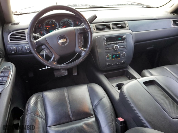 2008 Chevrolet Avalanche LT w/1LT with VIN 3GNFK12328G223463, listed as a Copart auction lot 89093435 with 180,012 mi miles and Salvage Title. Bid and sale history available at carsss.com. Image 8.