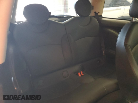2011 MINI Hardtop with VIN WMWSU3C56BT098018, listed as a Copart auction lot 55075405 with 130,889 mi miles and Clean Title. Bid and sale history available at DreamBid. Image 10.