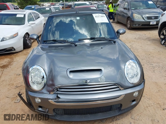 2006 MINI Convertible S with VIN WMWRH33516TF89141, listed as a IAAI auction lot 42273093 with 174,772 mi miles and . Bid and sale history available at DreamBid. Image 12.