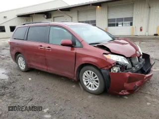 2016 Toyota Sienna XLE with VIN 5TDYK3DC8GS704389, listed as a Copart auction lot 48243405 with 92,755 mi miles and Clean Title. Bid and sale history available at carsss.com. Image 4.