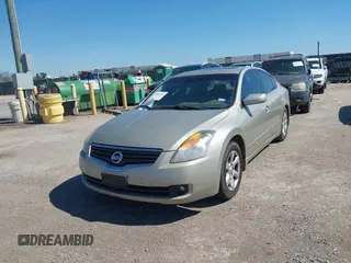 2009 Nissan Altima 2.5 S with VIN 1N4AL21E69N532960, listed as a IAAI auction lot 42036746 with 245,637 mi miles. Bid and sale history available at carsss.com. Image 2.