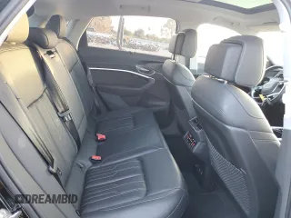 2021 Audi e-tron Sportback Prestige z VIN WA13ABGE7MB040149, wystawiony jako Copart lot #89213745 z przebiegiem 13 496 mil mil oraz Szkody całkowita. Historia ofert i sprzedaży dostępna na DreamBid. Obrazek 11.