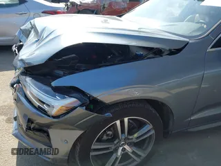2018 Volvo XC60 Momentum с VIN LYV102RK3JB106290, выставлен на аукционе IAAI как лот 42442081 с пробегом 53 142 миль миль и . История ставок и продаж доступна на DreamBid. Изображение 18.