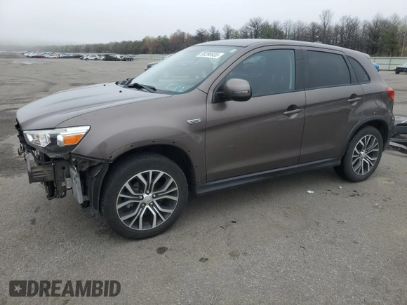 2019 Mitsubishi Outlander ES z VIN JA4AR3AU7KU014836, wystawiony jako Copart lot #55296935 z przebiegiem 14 378 mil mil oraz Szkody całkowita. Historia ofert i sprzedaży dostępna na DreamBid. Obrazek 1.