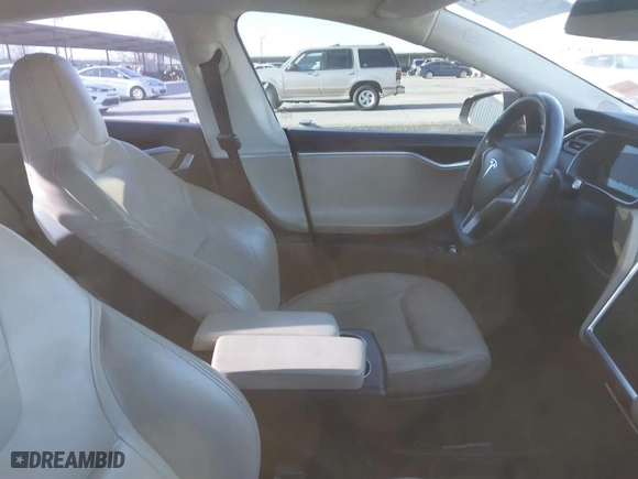 2016 Tesla Model S 90D with VIN 5YJSA1E24GF129862, listed as a IAAI auction lot 41343452 with 1 mi miles. Bid and sale history available at carsss.com. Image 5.