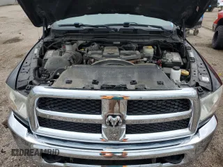 2017 Ram 2500 Tradesman z VIN 3C6UR5HL8HG590269, wystawiony jako Copart lot #61224455 z przebiegiem 65 888 mil mil oraz Szkoda całkowita • Salvage title. Historia ofert i sprzedaży dostępna na DreamBid. Obrazek 11.