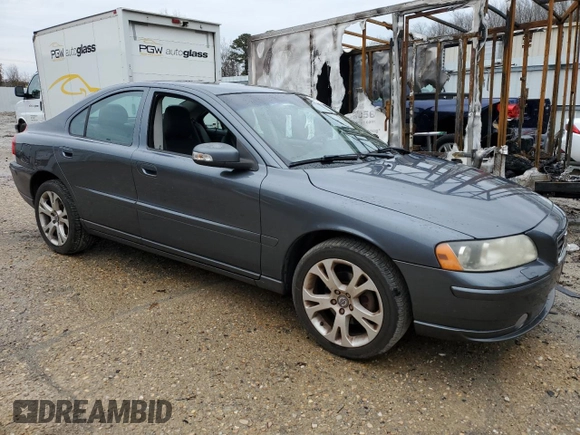 2009 Volvo S60 2.5T with VIN YV1RH592092735980, listed as a Copart auction lot 43513315 with 249,392 mi miles and Clean Title. Bid and sale history available at carsss.com. Image 4.