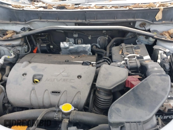 2008 Mitsubishi Outlander SE z VIN JA4LT31W28Z012886, wystawiony jako IAAI lot #41867742 z przebiegiem 207 481 mil mil oraz . Historia ofert i sprzedaży dostępna na DreamBid. Obrazek 10.