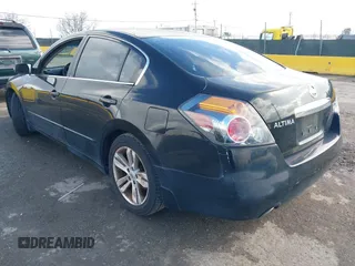 2010 Nissan Altima 3.5 SR with VIN 1N4BL2AP7AN510735, listed as a IAAI auction lot 41820166 with 184,172 mi miles. Bid and sale history available at carsss.com. Image 3.