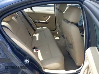 2007 BMW 3 Series 328i with VIN WBAVA33577KX82272, listed as a IAAI auction lot 42175352 with 194,774 mi miles and . Bid and sale history available at DreamBid. Image 8.