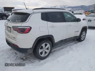 2018 Jeep Compass Latitude with VIN 3C4NJDBB8JT256755, listed as a IAAI auction lot 41523061 with 50,675 mi miles. Bid and sale history available at carsss.com. Image 4.