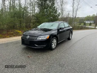 2013 Volkswagen Passat S z VIN 1VWAP7A37DC091531, wystawiony jako Copart lot #56255445 z przebiegiem 135 917 mil mil oraz Czysty tytuł • Clean title. Historia ofert i sprzedaży dostępna na DreamBid. Obrazek 2.