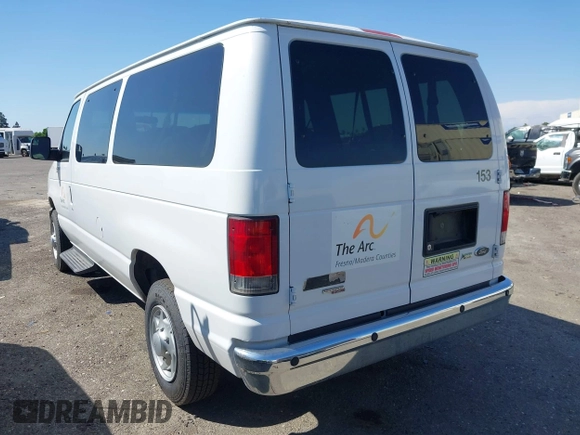 2014 Ford Econoline Passenger XL with VIN 1FBNE3BL9EDA22177, listed as a IAAI auction lot 42097378 with 232,100 mi miles. Bid and sale history available at carsss.com. Image 3.