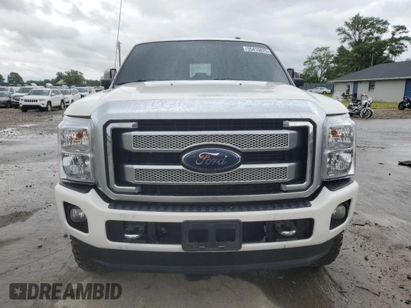 2014 Ford F-350 XLT with VIN 1FT8W3BT4EEA91035, listed as a Copart auction lot 55410825 with 325,977 mi miles and Salvage title. Bid and sale history available at DreamBid. Image 5.