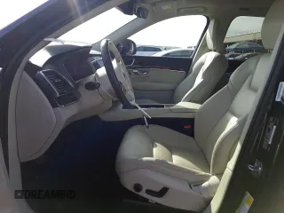 2019 Volvo XC90 Momentum with VIN YV4102CK6K1468354, listed as a Copart auction lot 69518412 with 39,563 mi miles. Bid and sale history available at carsss.com. Image 7.