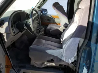 1996 Chevrolet Astro Cargo YF7 with VIN 1GBDM19W5TB103446, listed as a Copart auction lot 50072735 with 96,833 mi miles and Salvage Title. Bid and sale history available at DreamBid. Image 7.