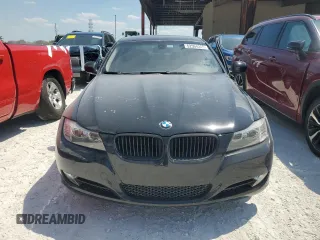 2009 BMW 3 Series 328i z VIN WBAPH73549E125586, wystawiony jako Copart lot #52594265 z przebiegiem 117 657 mil mil oraz Szkoda całkowita • Salvage title. Historia ofert i sprzedaży dostępna na DreamBid. Obrazek 5.