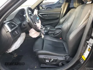 2017 BMW 3 Series 340i xDrive с VIN WBA8B7G51HNU37542, выставлен на аукционе Copart как лот 42449185 с пробегом Не указан миль и Списание • Salvage title. История ставок и продаж доступна на DreamBid. Изображение 7.