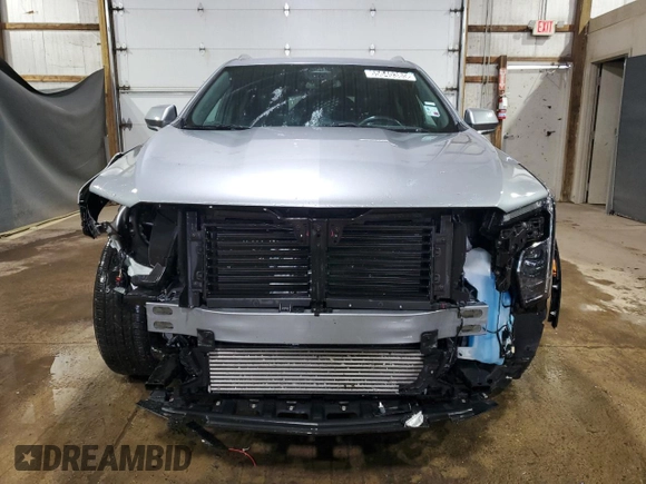 2024 Cadillac XT4 AWD Premium Luxury z VIN 1GYFZDR43RF148662, wystawiony jako Copart lot #65640385 z przebiegiem 38 267 mil mil oraz Czysty tytuł • Clean title. Historia ofert i sprzedaży dostępna na DreamBid. Obrazek 5.