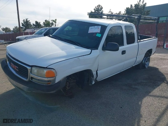 2002 GMC Sierra 1500 SLE with VIN 2GTEC19V221181711, listed as a IAAI auction lot 41571536 with 162,296 mi miles. Bid and sale history available at carsss.com. Image 2.
