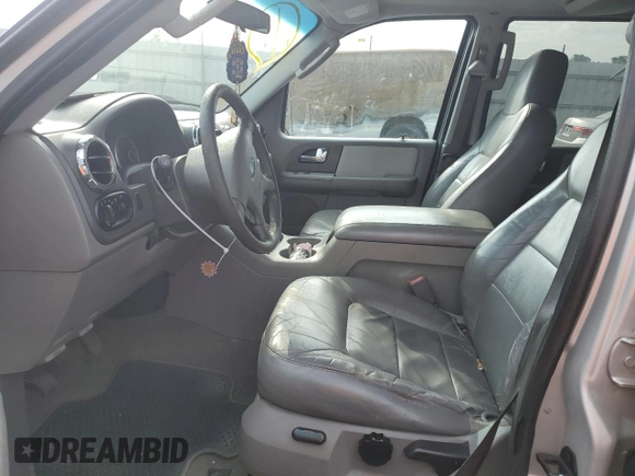 2006 Ford Expedition Special Service with VIN 1FMFU15506LA10037, listed as a Copart auction lot 61726303 with 225,227 mi miles and Salvage Title. Bid and sale history available at carsss.com. Image 7.