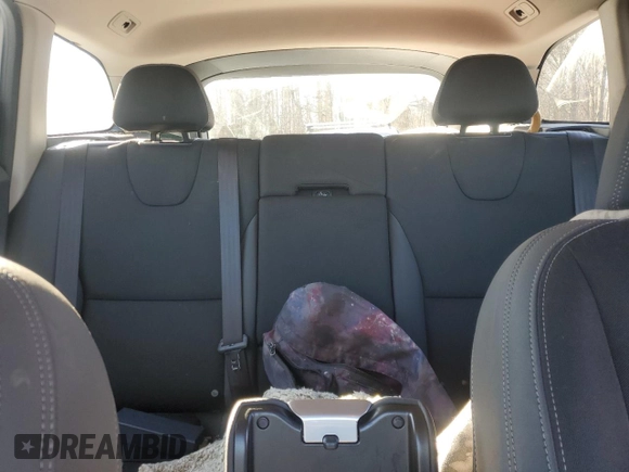 2015 Volvo XC60 z VIN YV4940RA8F2609421, wystawiony jako Copart lot #86134784 z przebiegiem 20 214 mil mil oraz Szkoda całkowita • Salvage title. Historia ofert i sprzedaży dostępna na DreamBid. Obrazek 10.