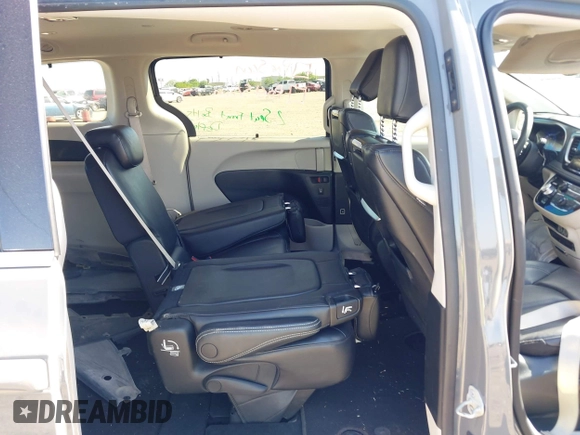2023 Chrysler Pacifica Touring L с VIN 2C4RC1BG8PR613532, выставлен на аукционе IAAI как лот 41991493 с пробегом 70 670 миль миль и . История ставок и продаж доступна на DreamBid. Изображение 8.
