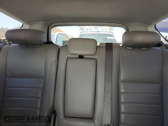 2015 Ford Escape Titanium with VIN 1FMCU0JX3FUB81735, listed as a Copart auction lot 61622995 with 154,932 mi miles and Clean title. Bid and sale history available at DreamBid. Image 10.