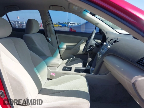 2007 Toyota Camry z VIN JTNBB46K673009891, wystawiony jako IAAI lot #42161828 z przebiegiem 220 292 mil mil oraz . Historia ofert i sprzedaży dostępna na DreamBid. Obrazek 5.