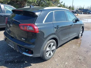 2017 Kia Niro LX with VIN KNDCB3LC9H5055737, listed as a IAAI auction lot 41983379 with 105,007 mi miles. Bid and sale history available at carsss.com. Image 4.